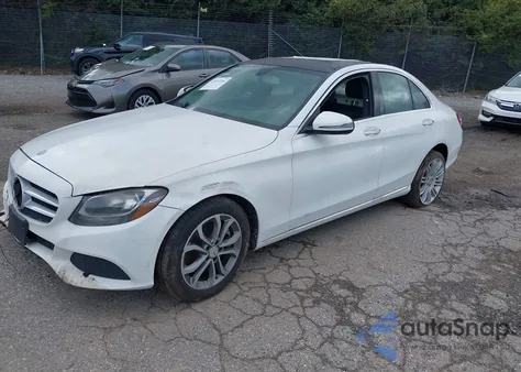 2017 Mercedes-Benz C 300 4Matic из США, поврежденный, VIN 55SWF4KB3HU184926